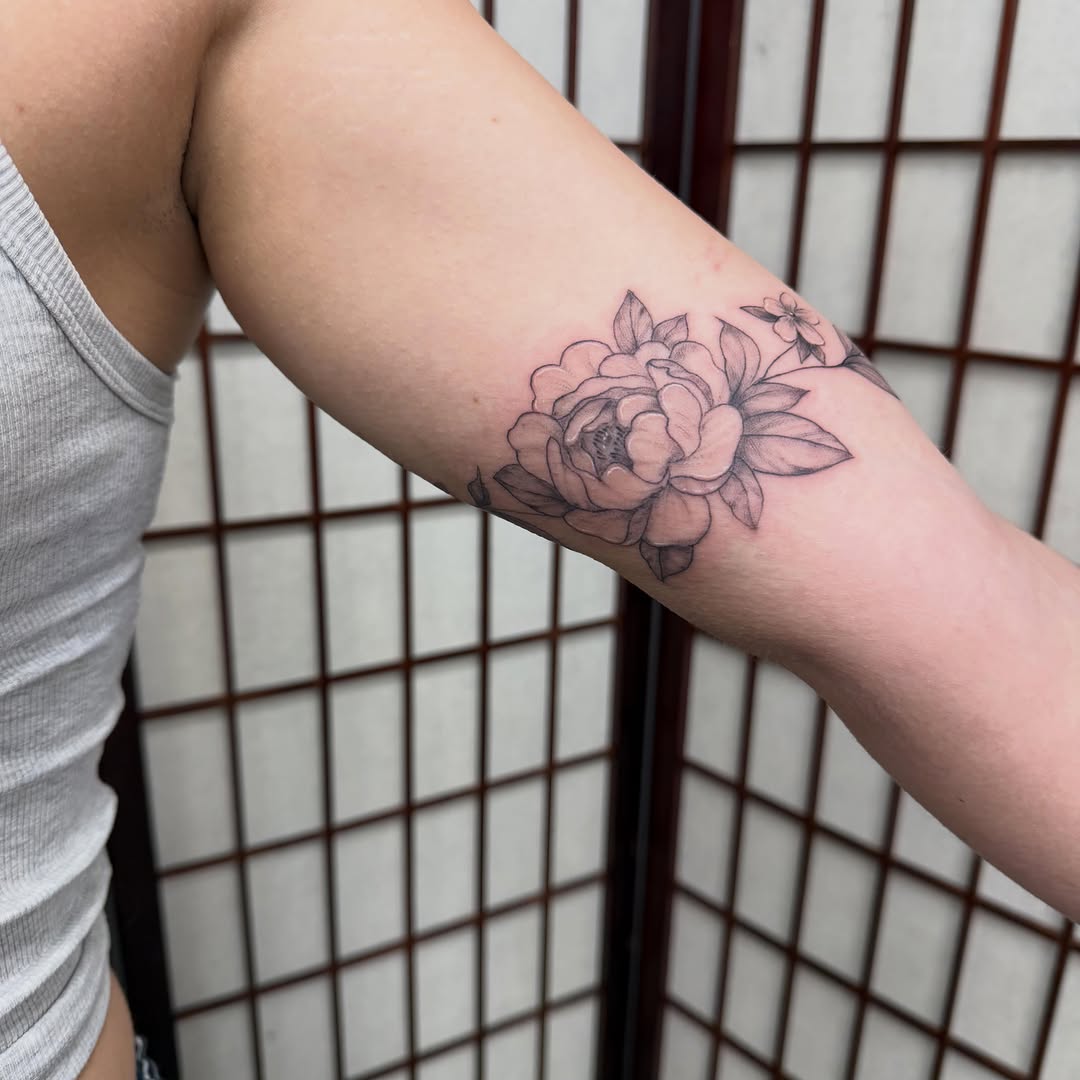Tattoo by @smilemoretattoos — illustrative, fine_line