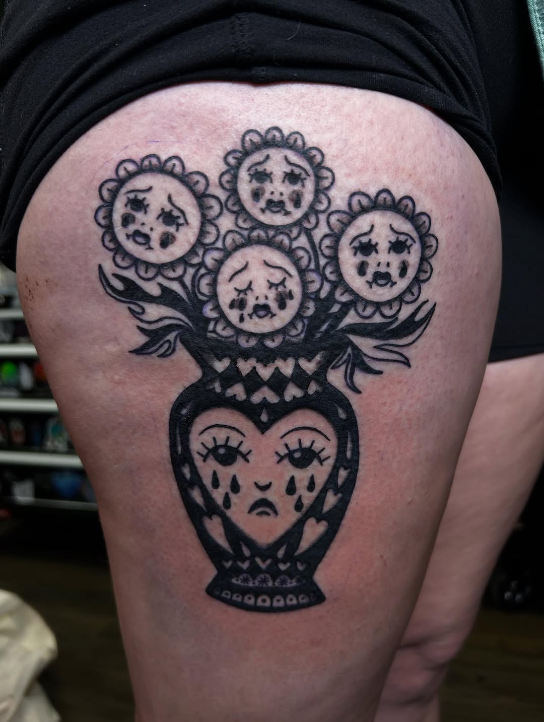 Tattoo by @lilbit.tat โ american_traditional, illustrative