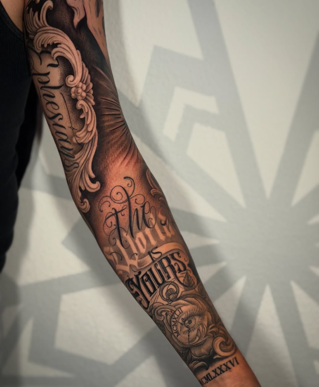 Tattoo by @nandojaa_ink — lettering_script, black_and_grey