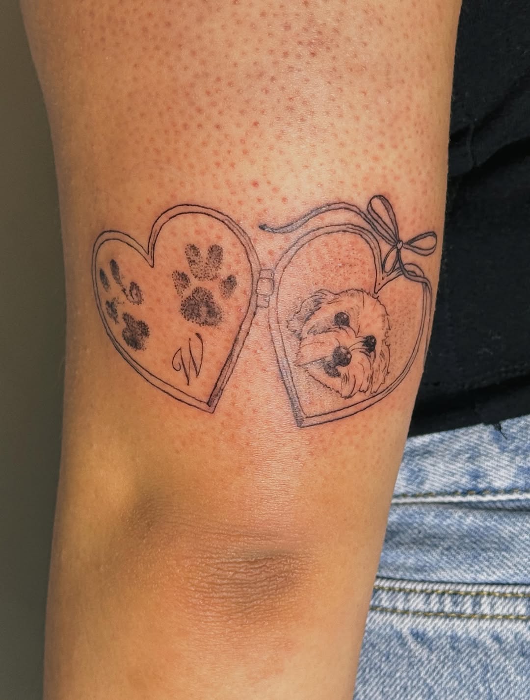 Tattoo by @artpavt — illustrative, fine_line