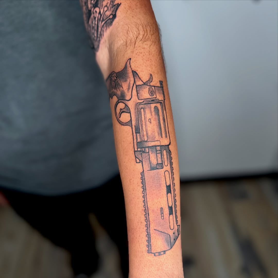 Tattoo by @konorvalentine — black_and_grey