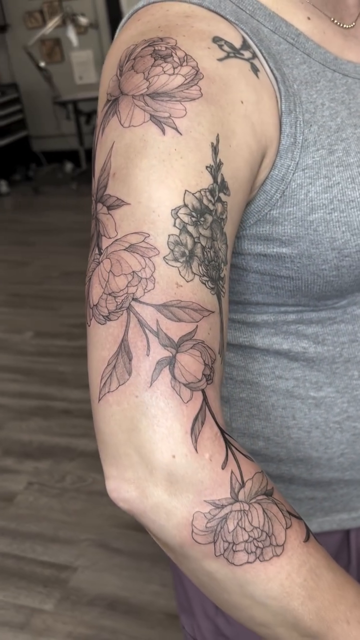 Tattoo by @tattoosbykage — fine_line, illustrative
