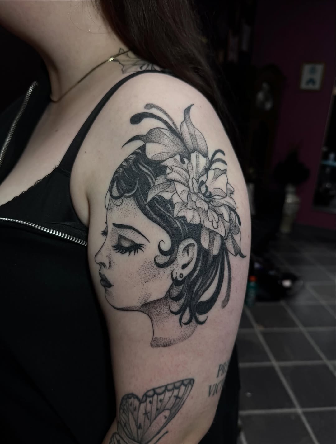 Tattoo by @olivia__tattoos — blackwork, dotwork