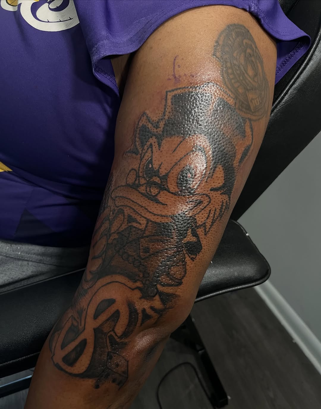 Tattoo by @tattedbymilaa_ โ blackwork