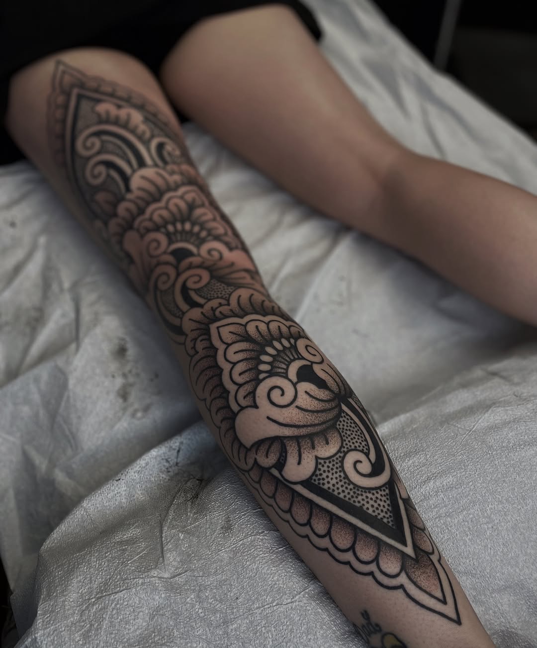 Tattoo by @veronicamussertattoo — dotwork, ornamental