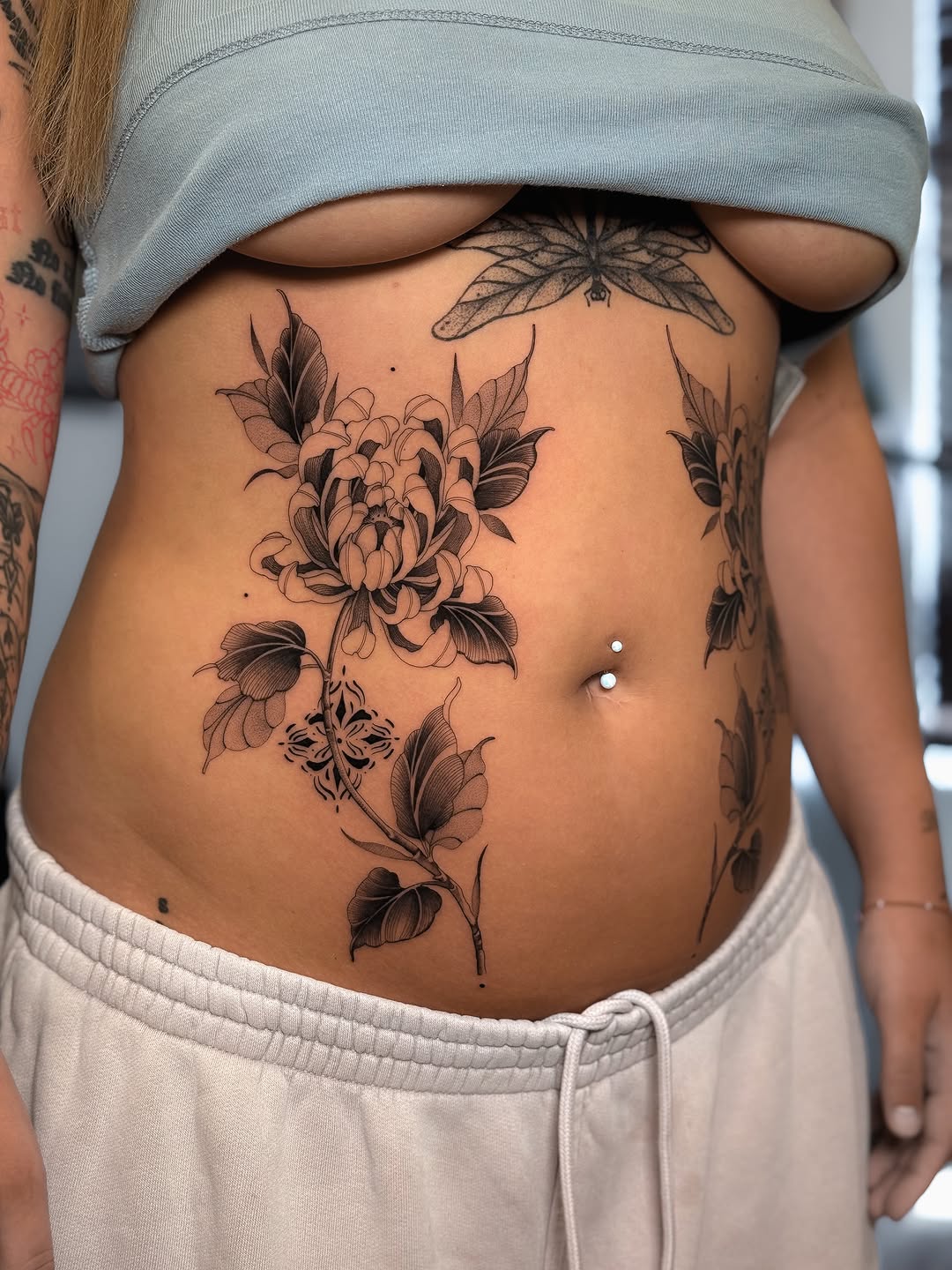 Tattoo by @victoria.tattoos โ black_and_grey