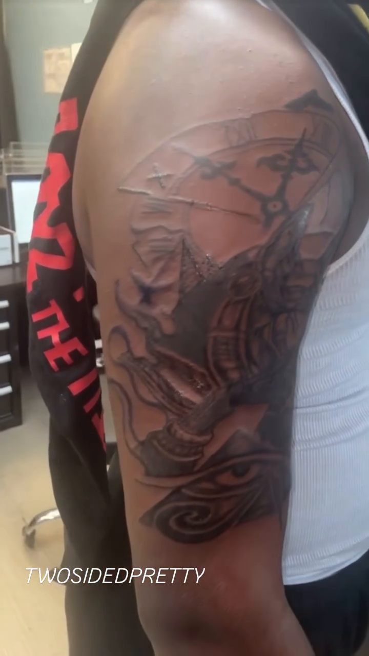 Tattoo by @twosidedpretty โ black_and_grey, realism