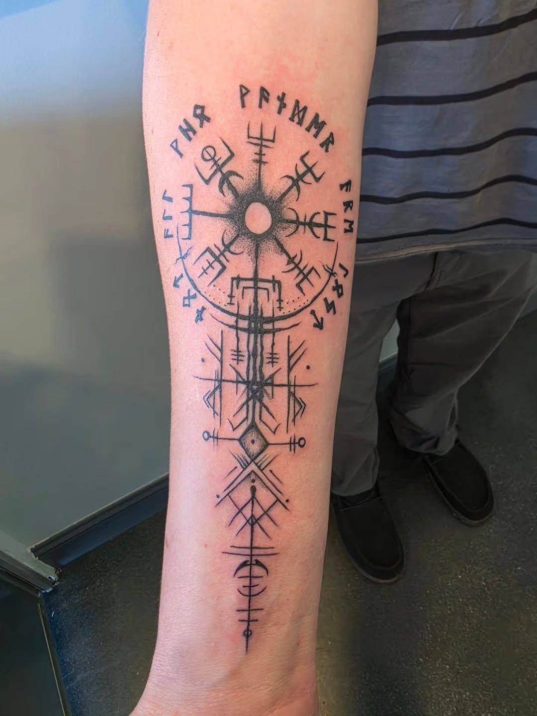 Tattoo by @essence.inkk — geometric, illustrative