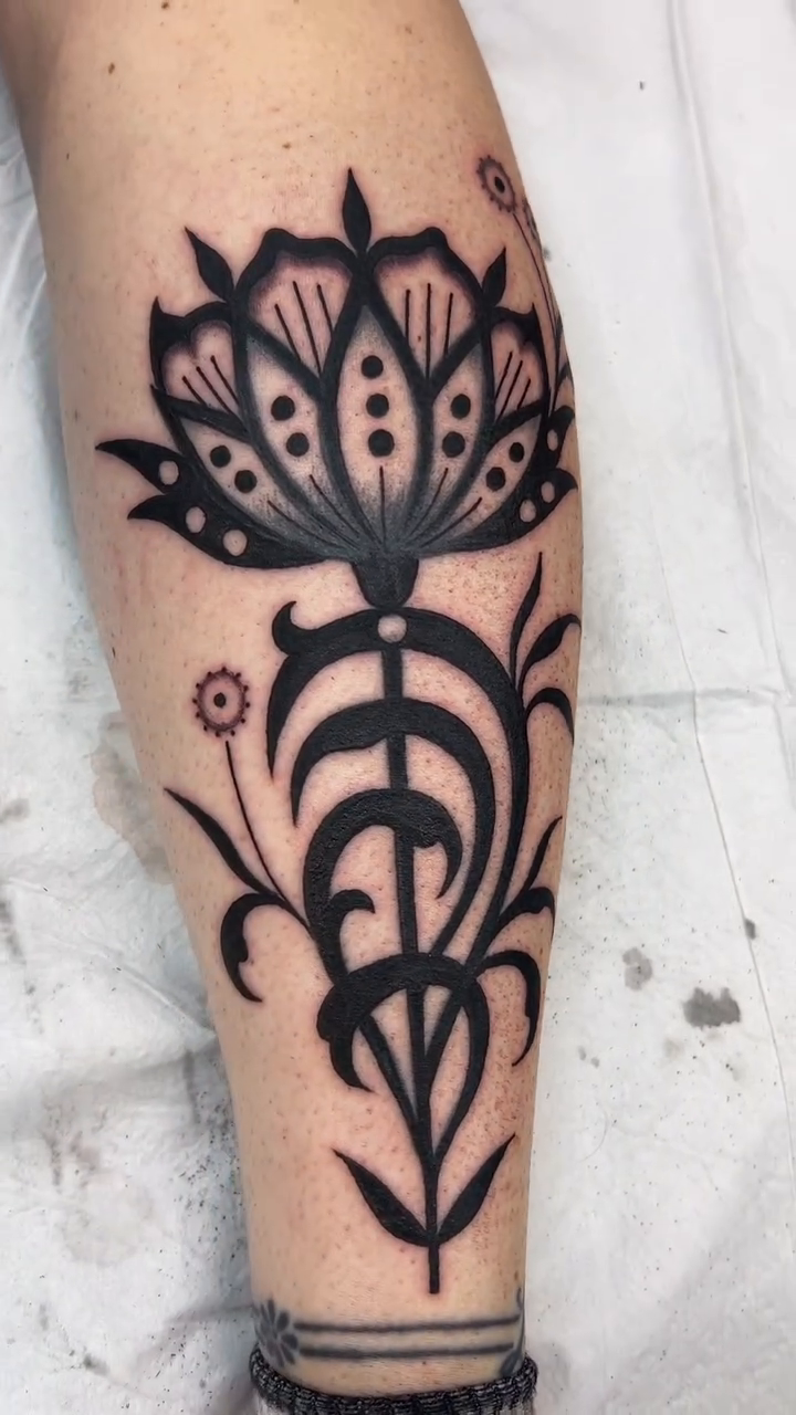 Tattoo by @hollydanesi โ blackwork, ornamental