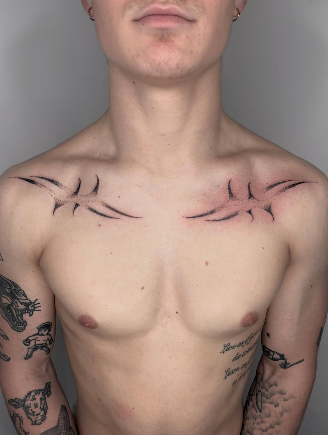Tattoo by @geisha_ocelotl — illustrative, dotwork