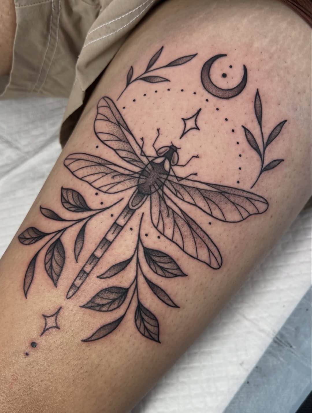 Tattoo by @alyssadragetattoo — fine_line, illustrative