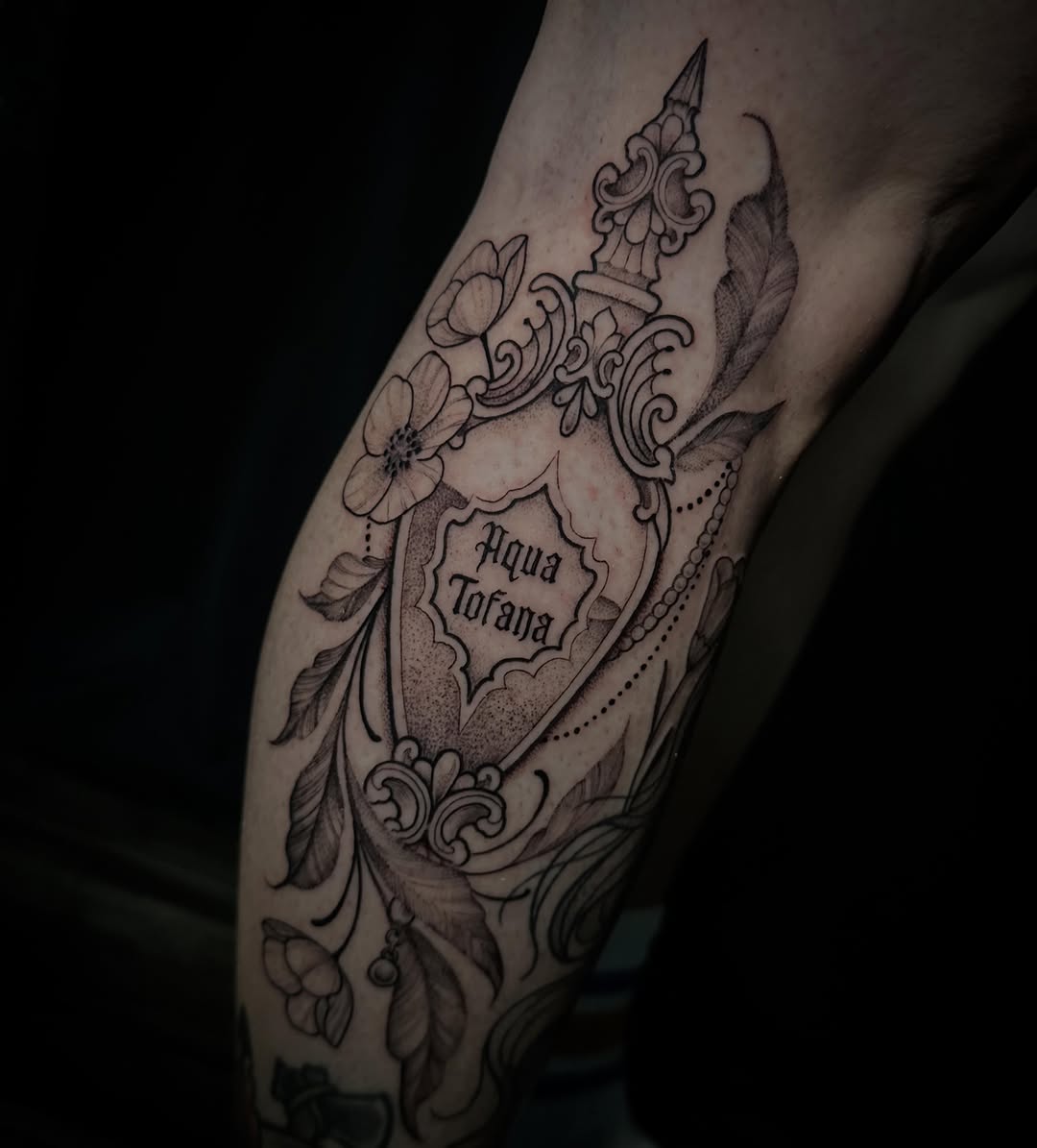 Tattoo by @inkedbysavanna — black_and_grey, ornamental