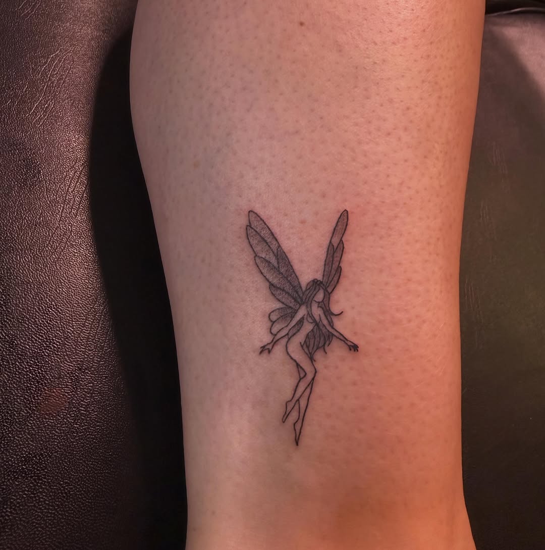 Tattoo by @lea_tattooine — fine_line
