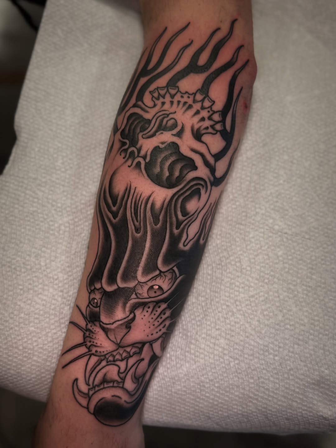 Tattoo by @daveoztattoo — blackwork, illustrative