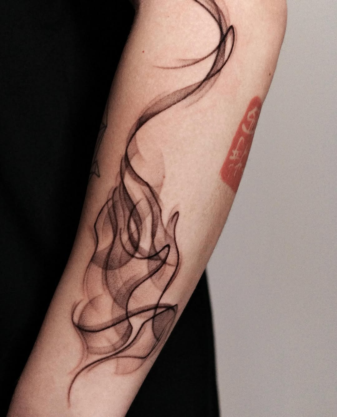 Tattoo by @chouzy_inkk — black_and_grey, fine_line