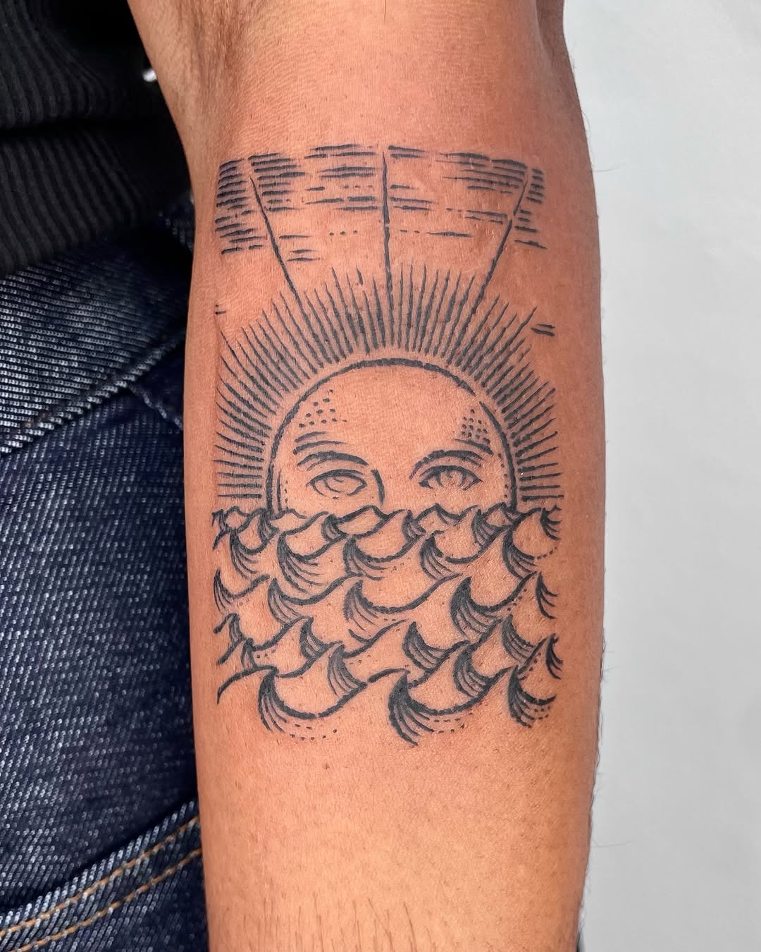 Tattoo by @5.5volt_tattoo — blackwork