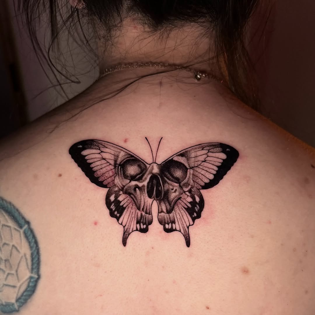 Tattoo by @lvltattoo_ — black_and_grey