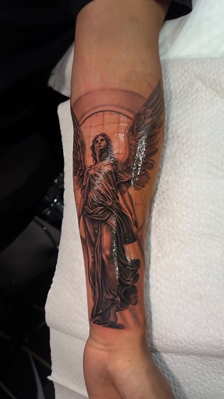 Tattoo by @gee_chino — black_and_grey, realism
