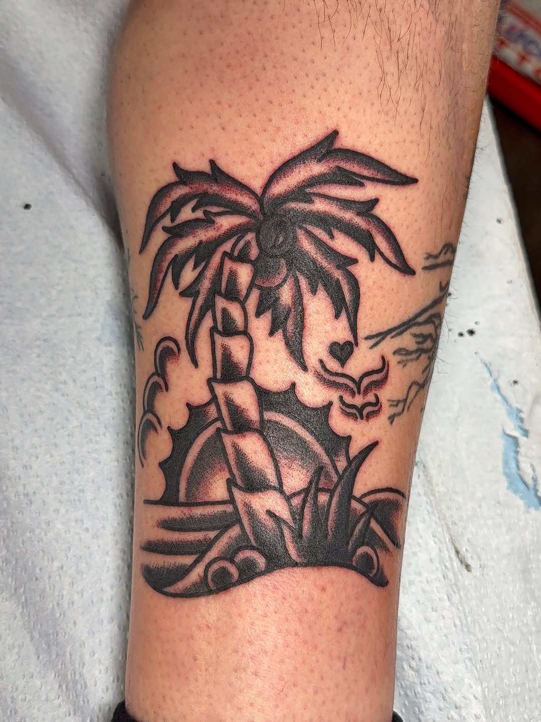 Tattoo by @vayiatattoos β american_traditional, illustrative
