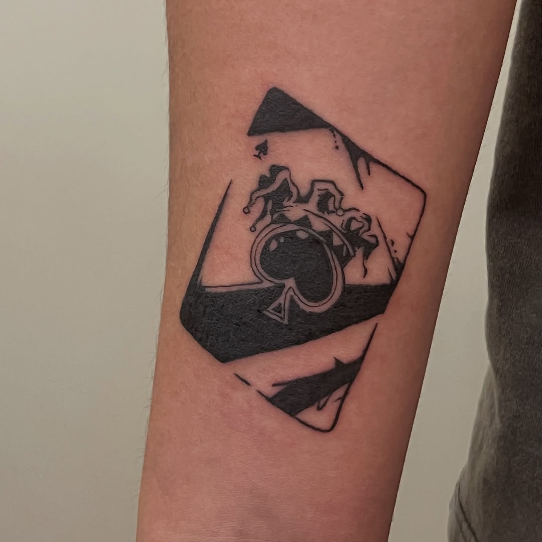 Tattoo by @woojae_tt — blackwork, illustrative