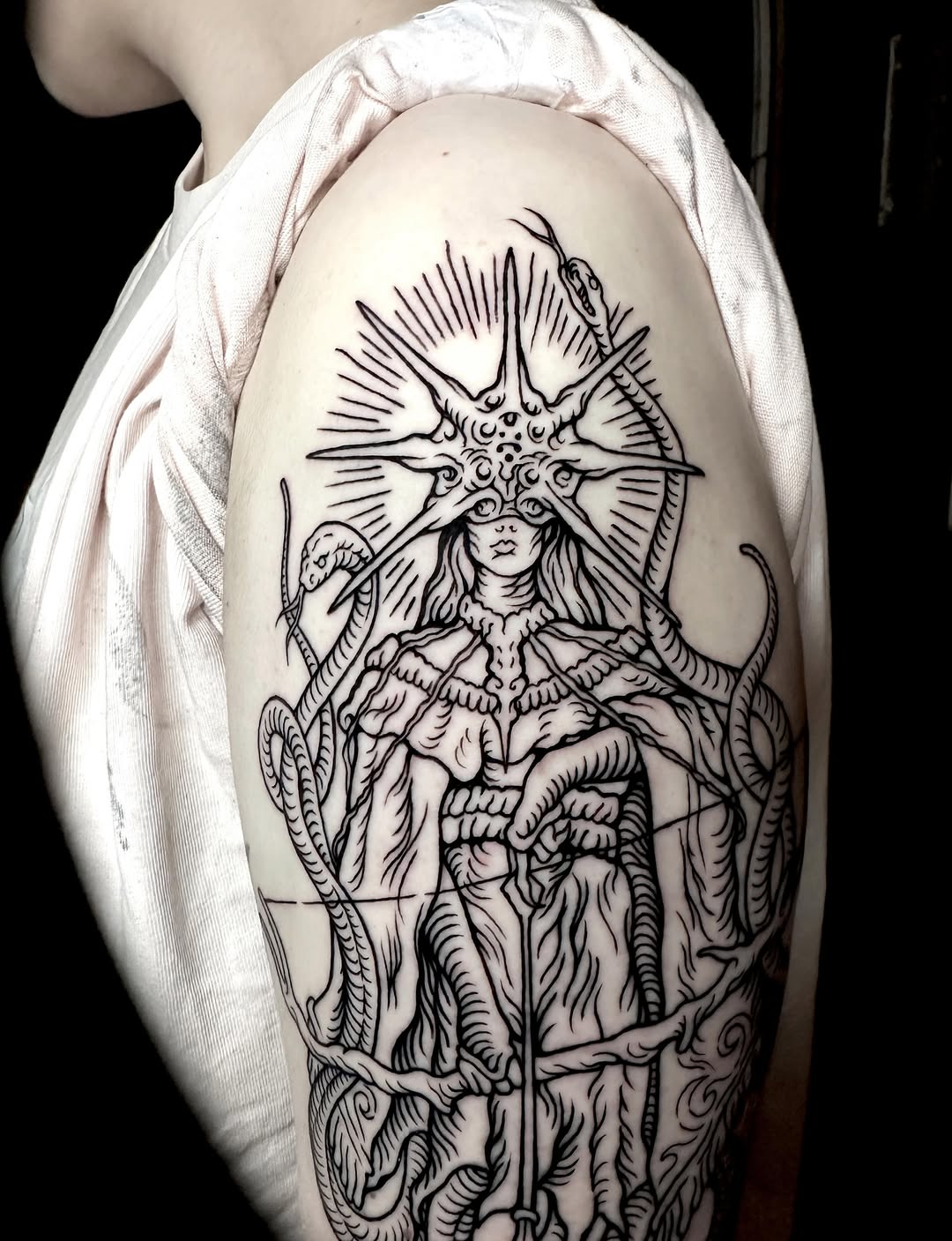 Tattoo by @sashawoland β blackwork, illustrative