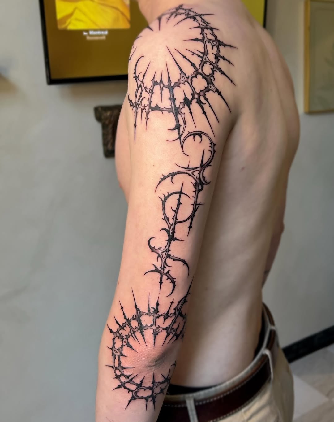 Tattoo by @artbykuna — blackwork, illustrative