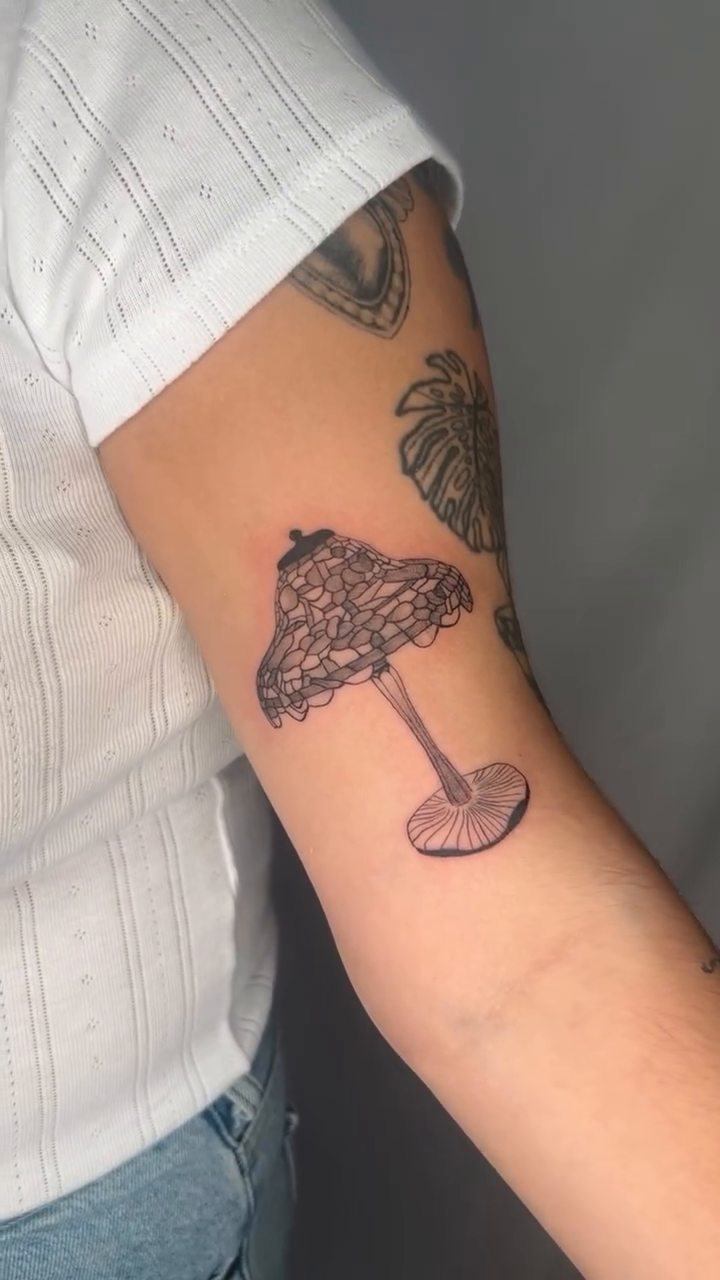 Tattoo by @lampladytattoos โ fine_line, black_and_grey