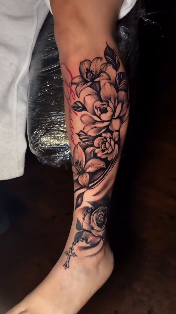 Tattoo by @remy_inknart — black_and_grey