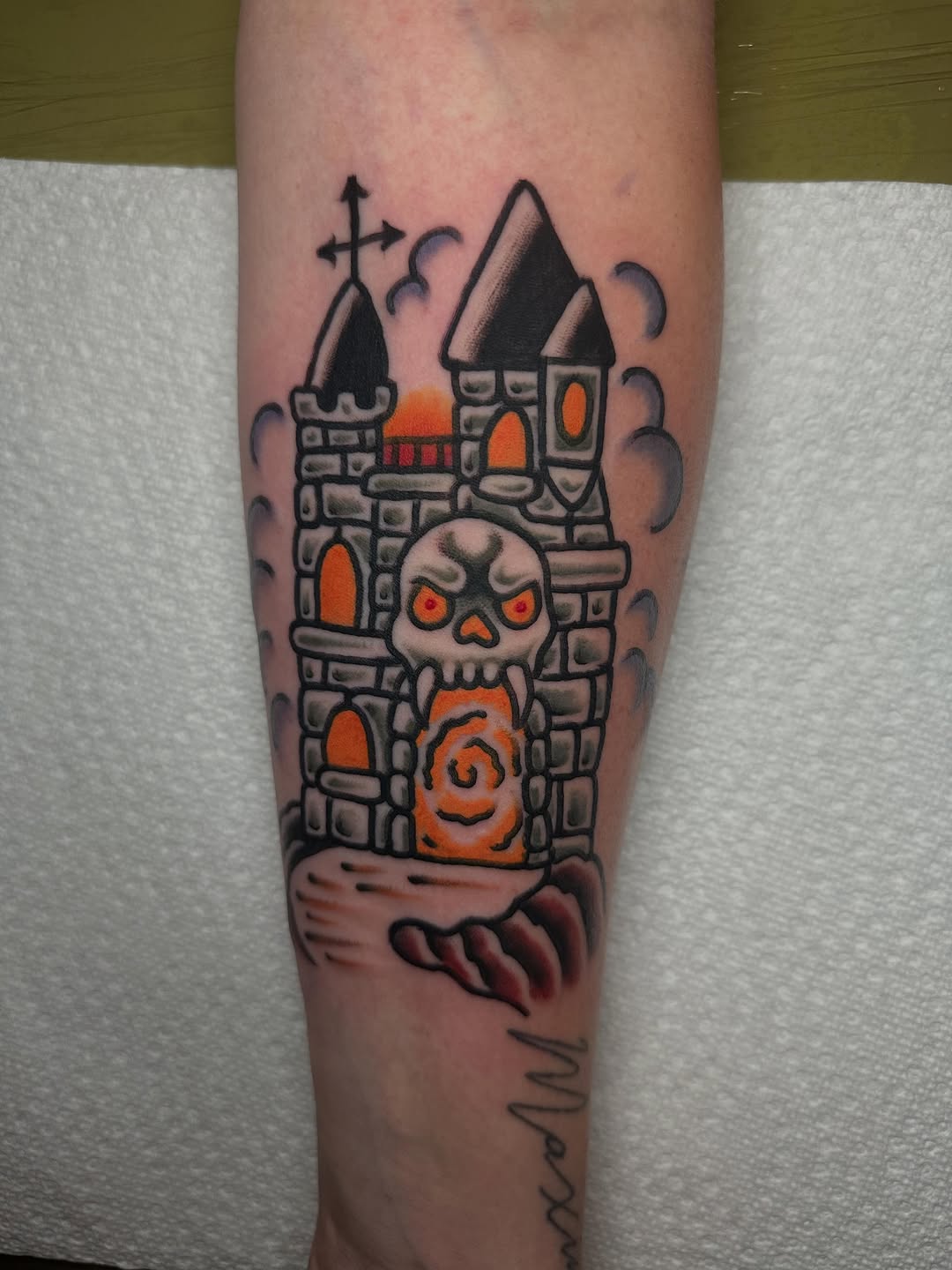 Tattoo by @ooeygooeybishop โ american_traditional, new_school