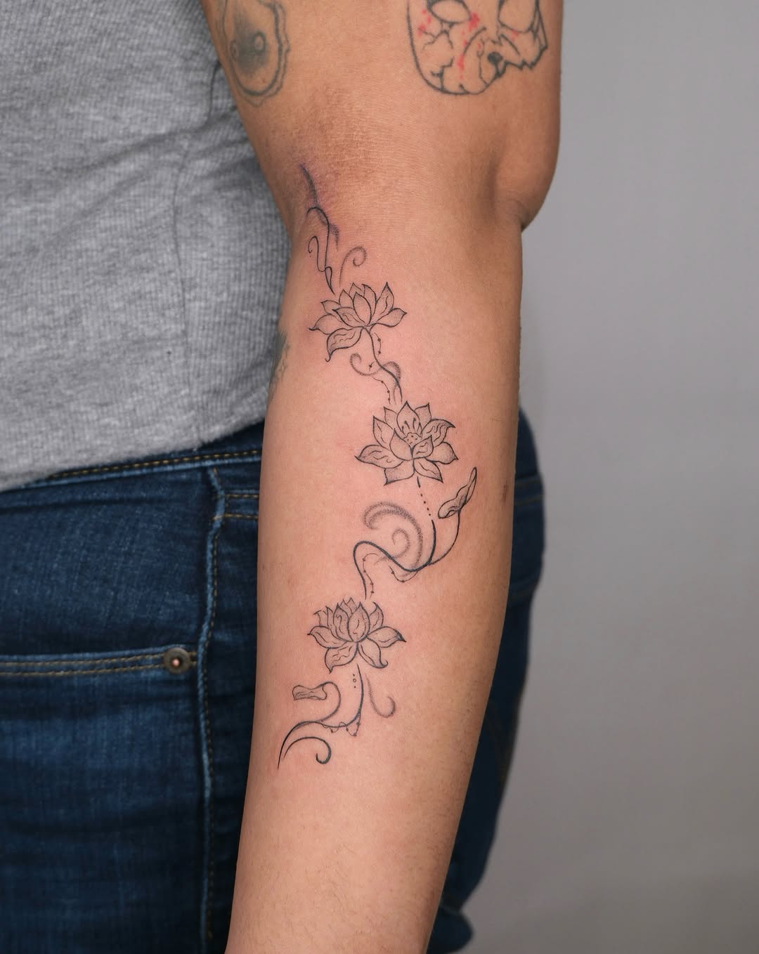 Tattoo by @mu.uutat — fine_line, illustrative