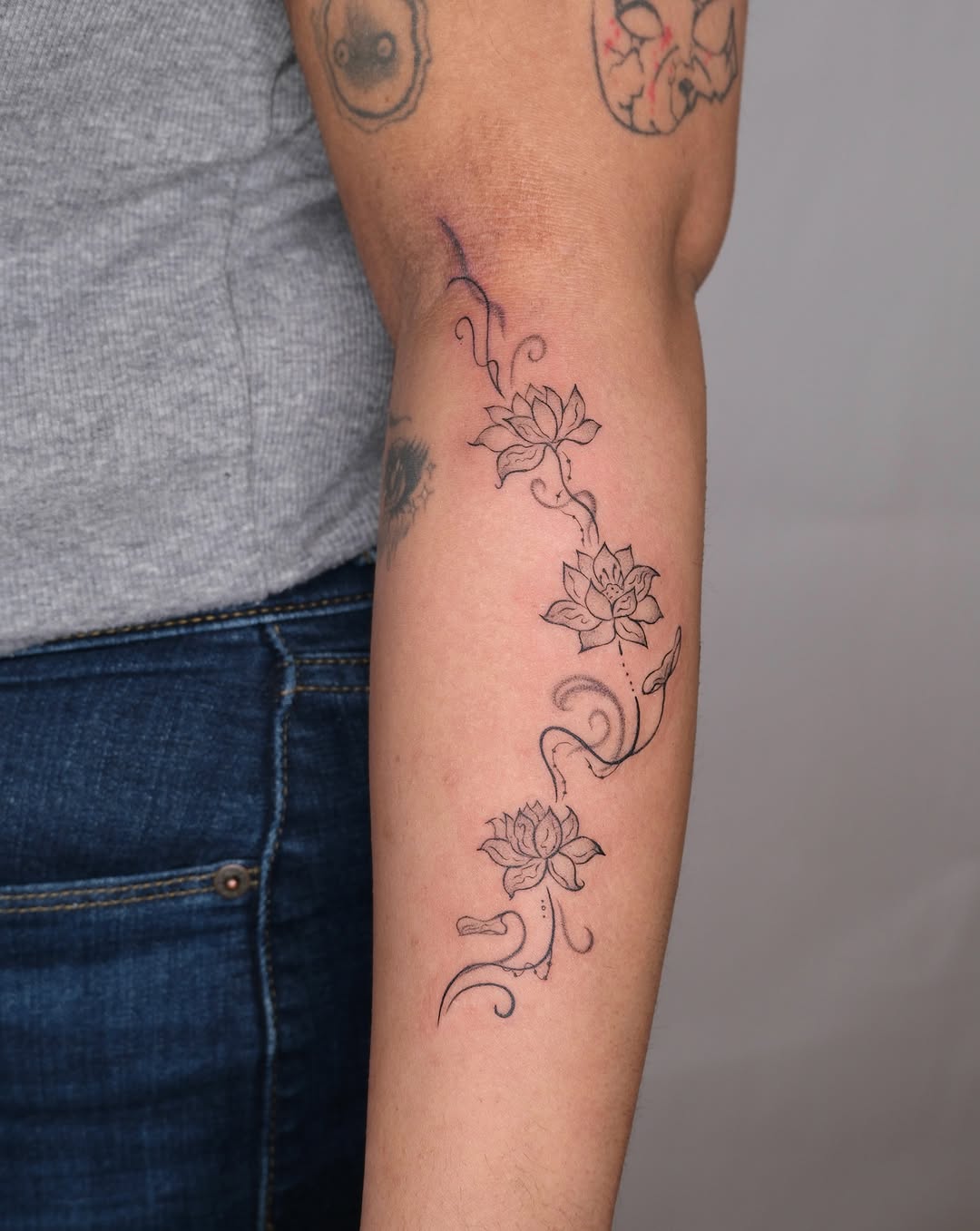 Tattoo by @mu.uutat — fine_line, illustrative