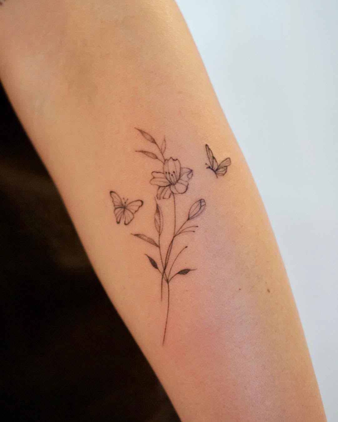 Tattoo by @yuri_tattooer — fine_line