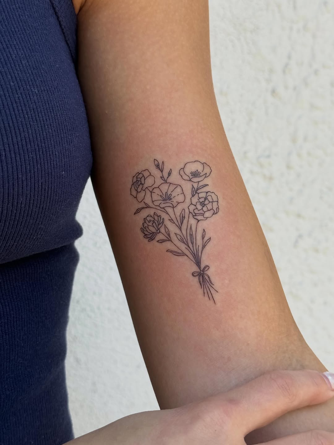 Tattoo by @amariisonn — fine_line