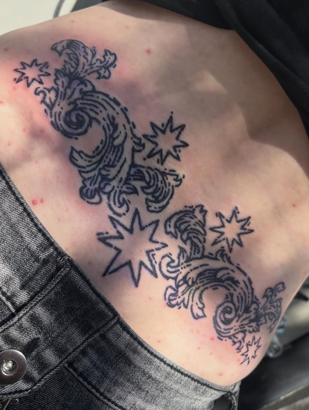 Tattoo by @l00se_needlez โ black_and_grey