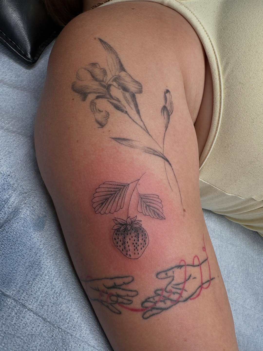 Tattoo by @alexgunshefski — illustrative, fine_line