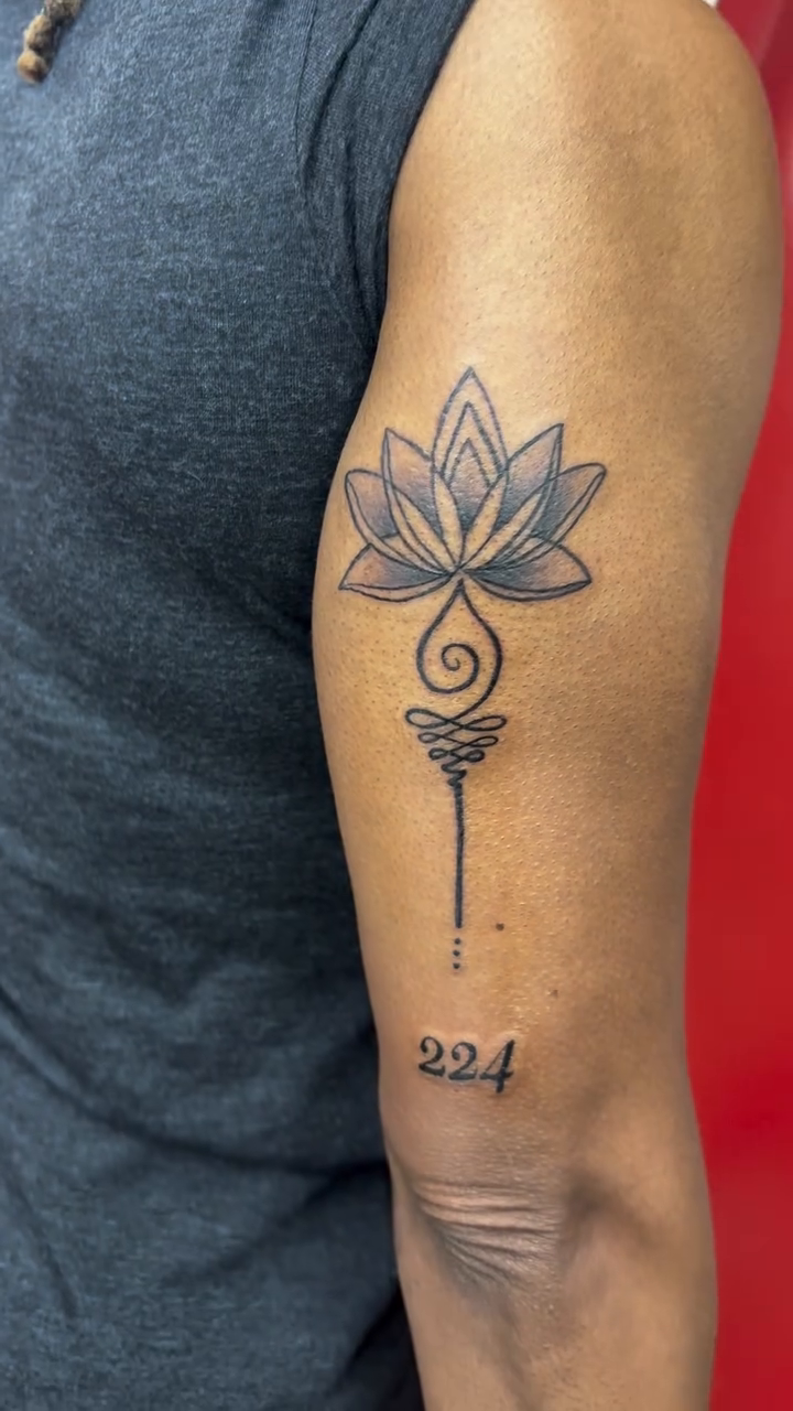 Tattoo by @theartplug4 — fine_line