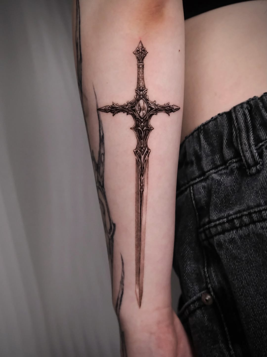 Tattoo by @da.an_tattooer — illustrative, dark_realism