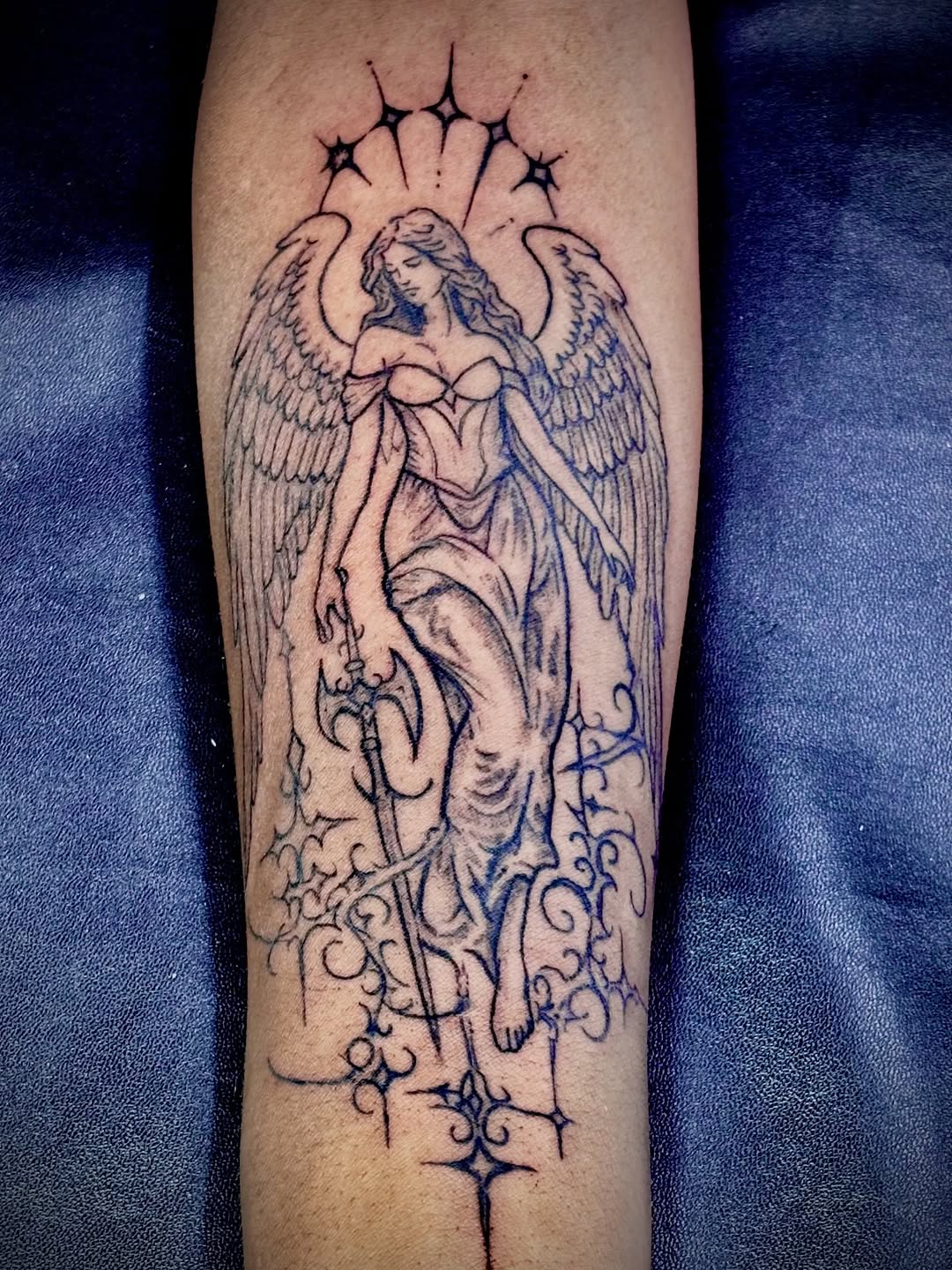Tattoo by @theeartess — black_and_grey