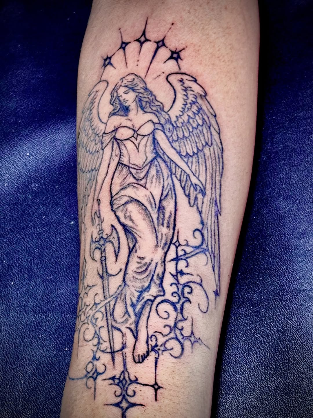 Tattoo by @theeartess — black_and_grey