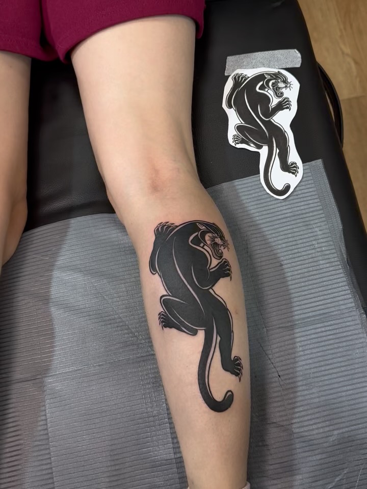 Tattoo by @tats.angel β american_traditional, blackwork