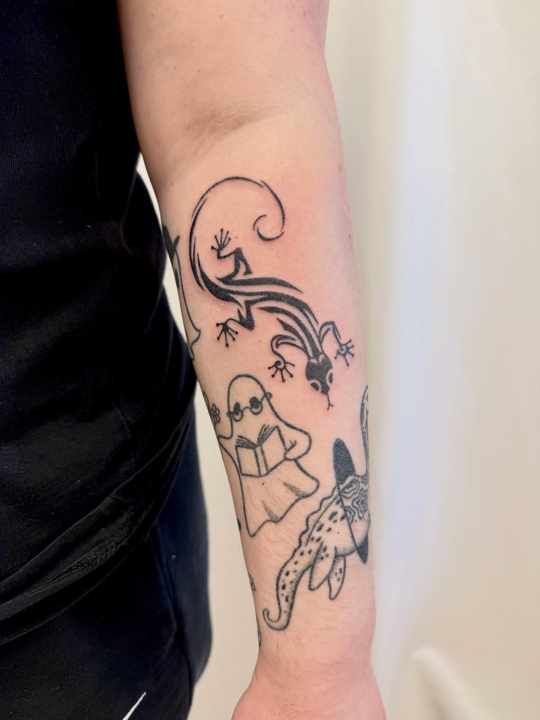 Tattoo by @lefthandpoke โ blackwork