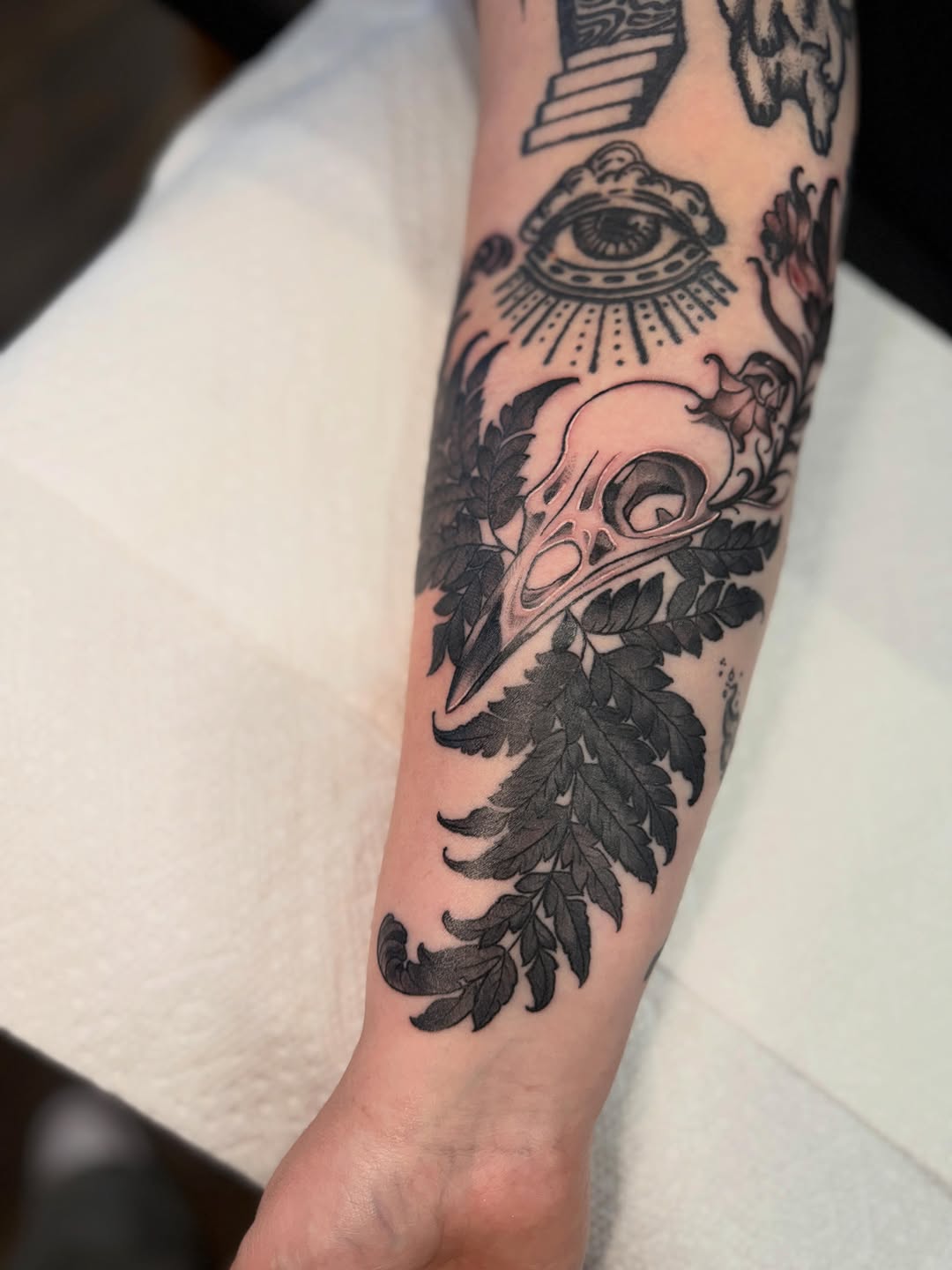 Tattoo by @thesleepyhahas — black_and_grey