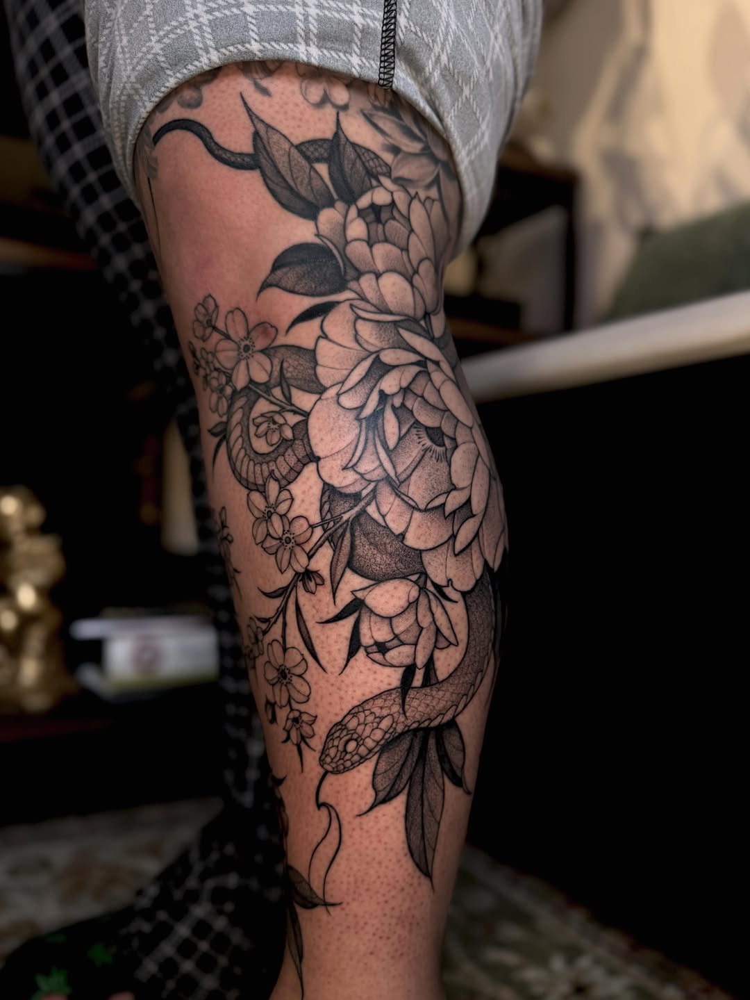 Tattoo by @laurenlilliantattoo — black_and_grey, realism