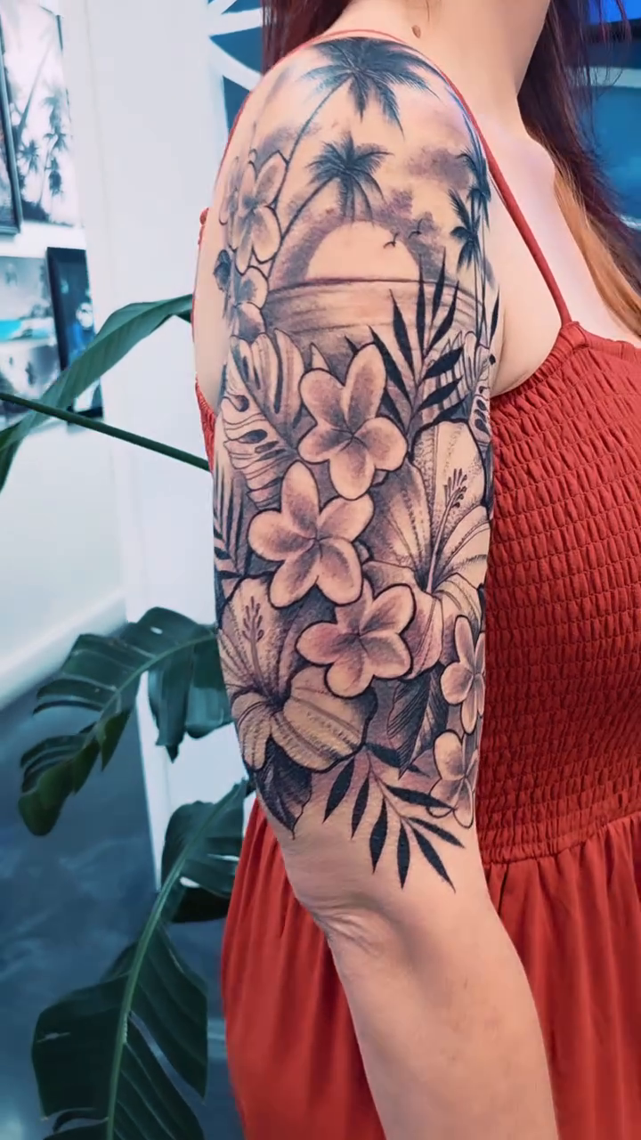 Tattoo by @jniahstylee โ black_and_grey, illustrative