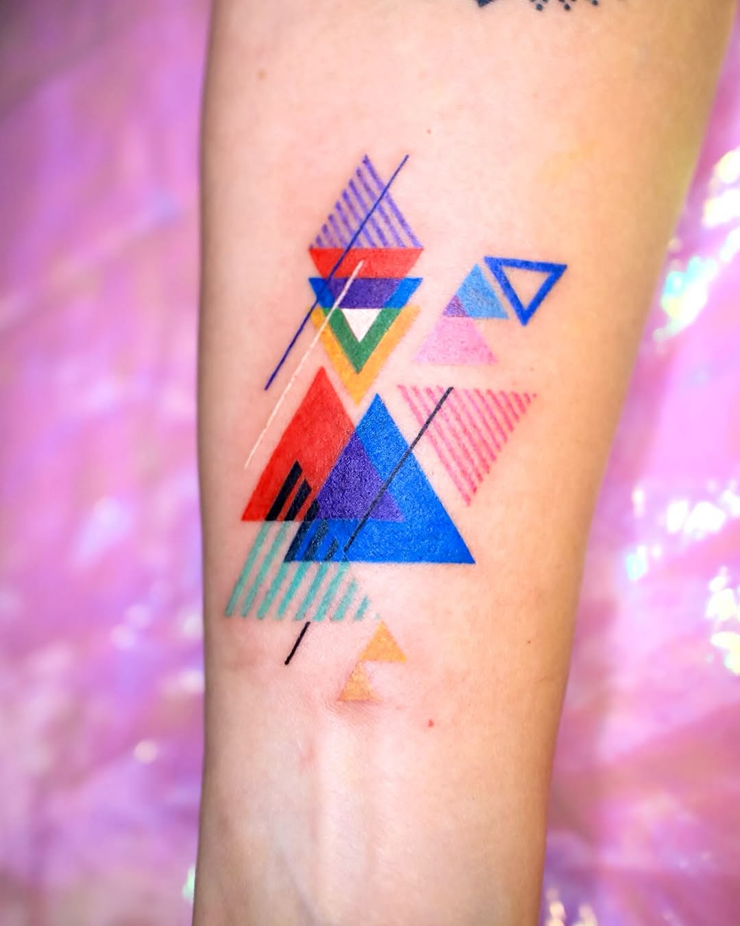 Tattoo by @mingkkwa_tt — geometric, fine_line