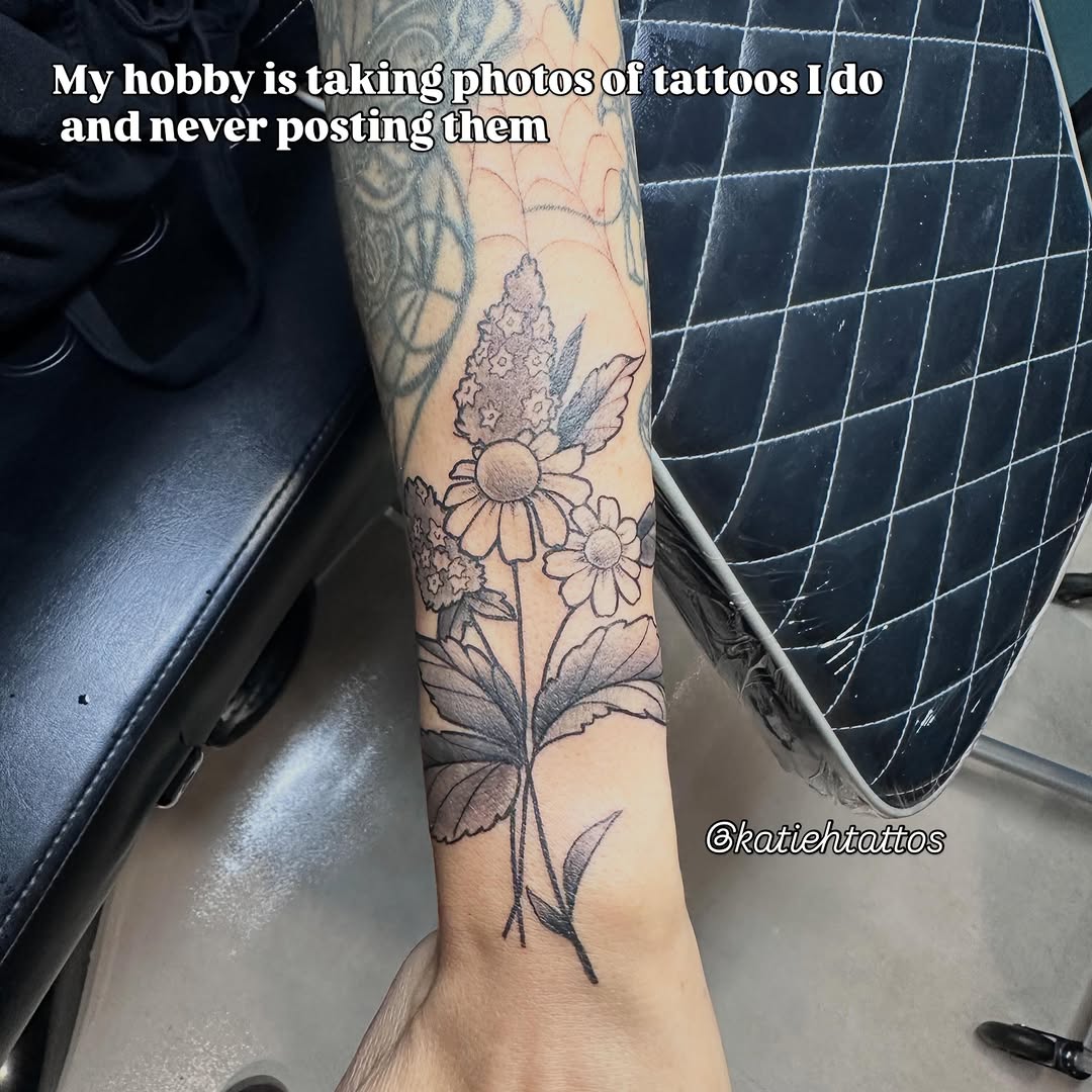 Tattoo by @katiehtattoos โ illustrative, black_and_grey
