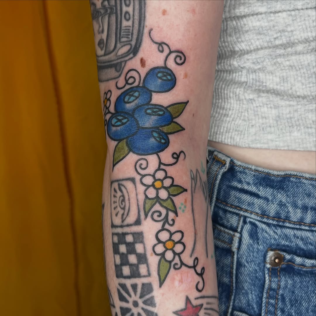 Tattoo by @kailymckeehandicraft — american_traditional