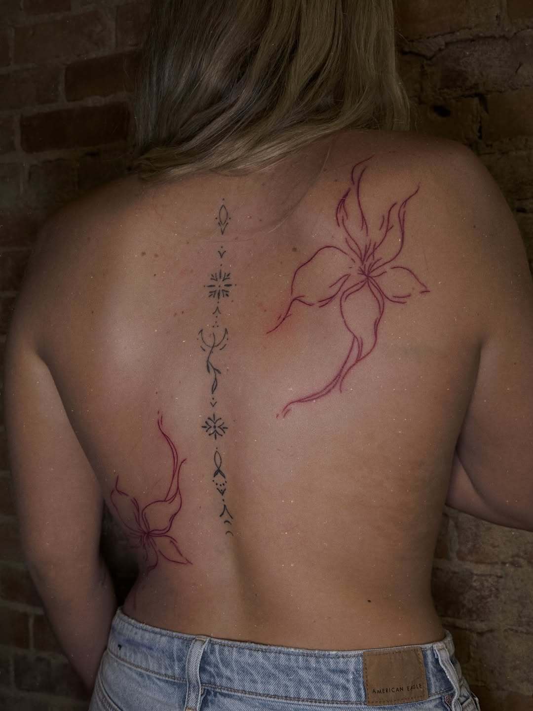Tattoo by @elizahbethhdesigns โ fine_line