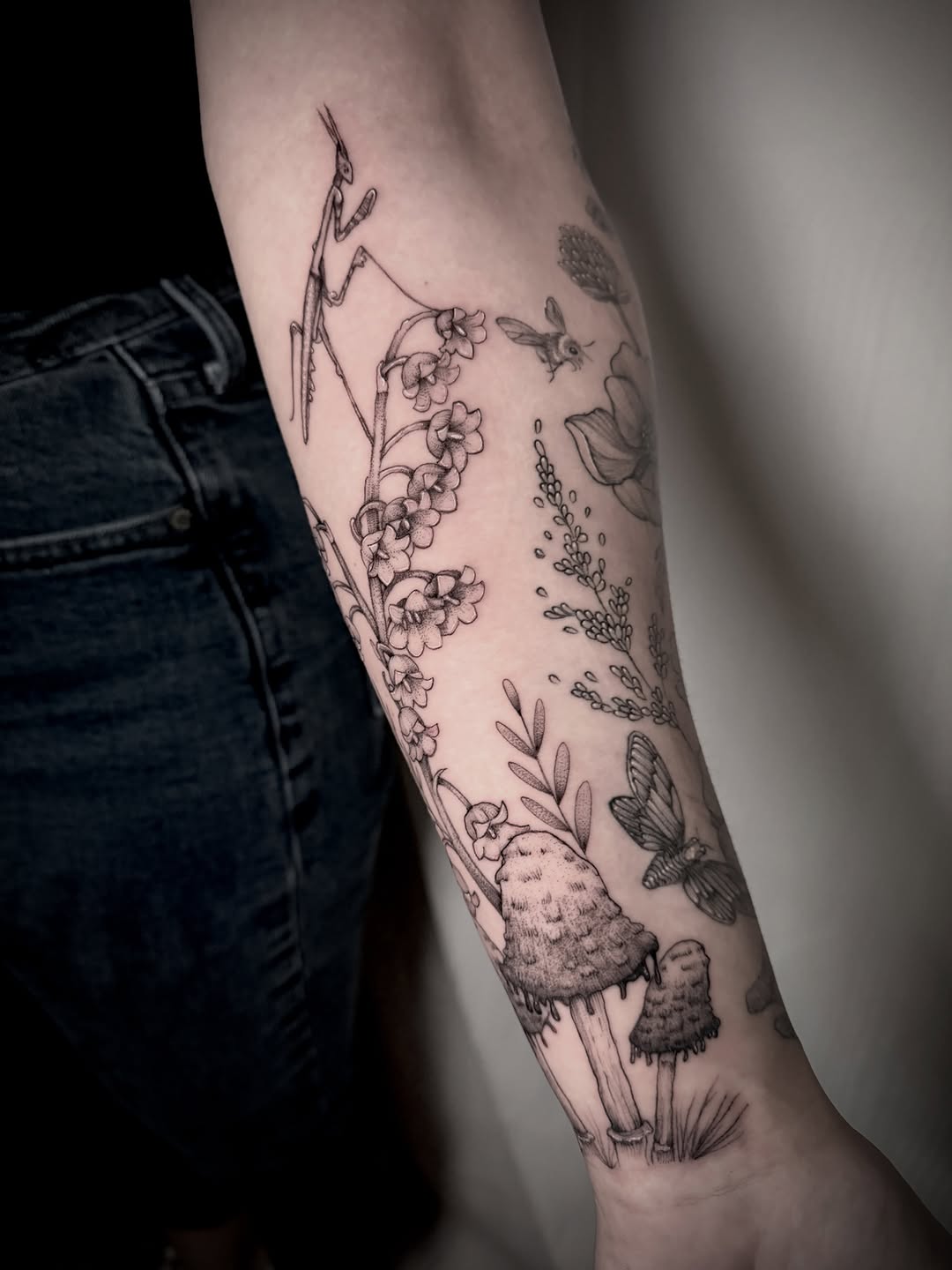 Tattoo by @botanicalbodyart β fine_line
