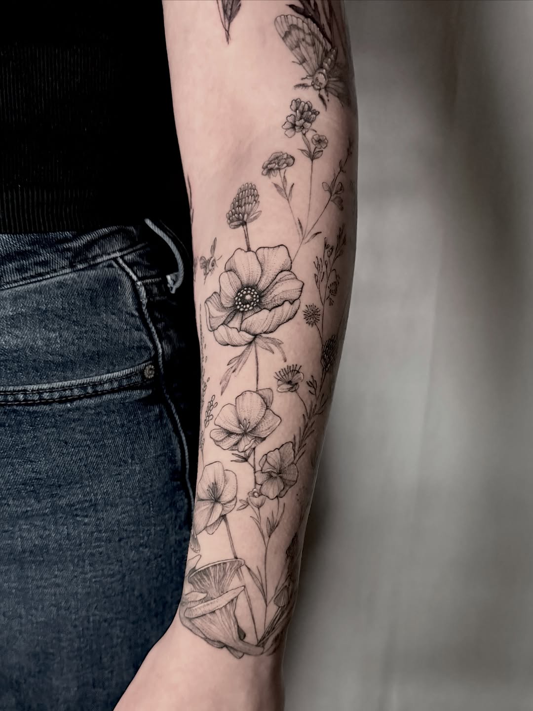 Tattoo by @botanicalbodyart β fine_line